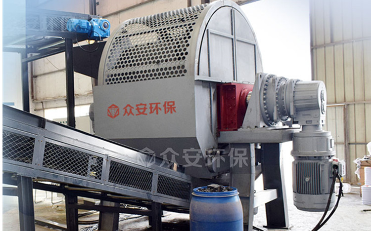 廢舊輪胎撕碎機(jī)多少錢一臺(tái)？